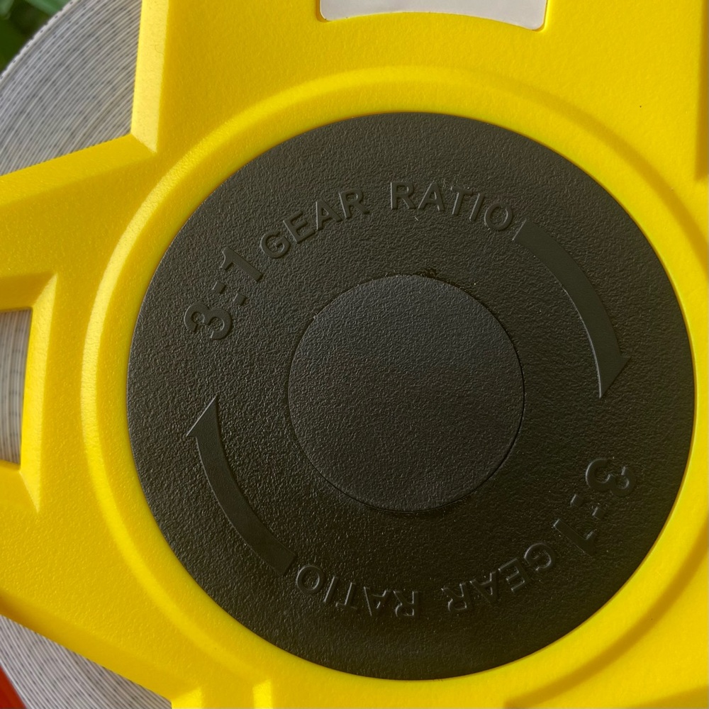 Benchmark Yellow 715-01-TS: 100' Fiberglass Tape Measure - Picture 3 of 12